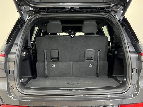 New 2025 Jeep Grand Cherokee L Laredo w/ Luxury Tech Group I image 5