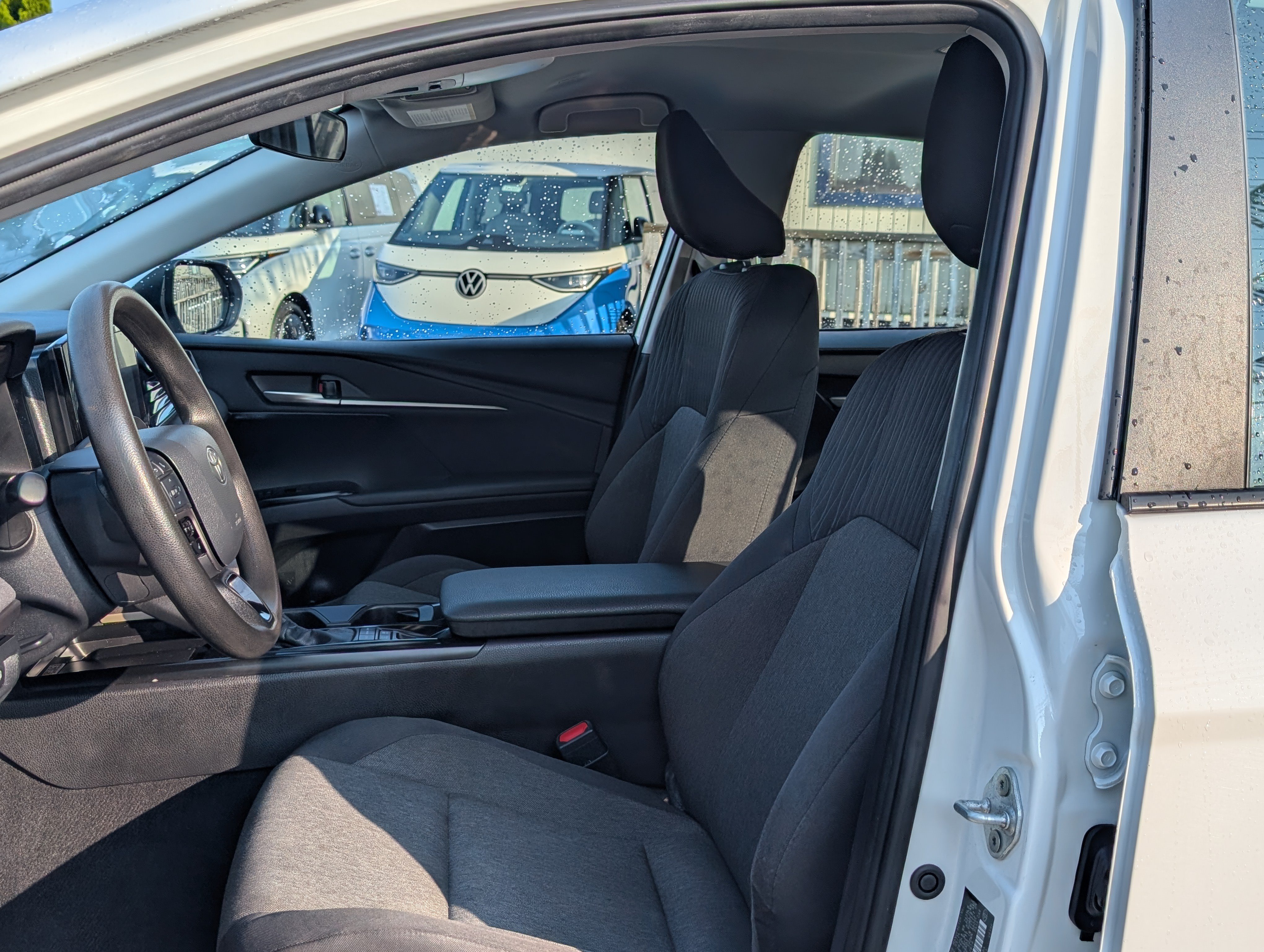 Used 2025 Toyota Camry LE FWD image 15