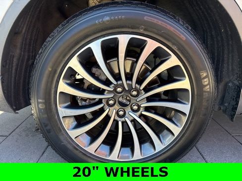 Used 2022 Lincoln Aviator AWD w/ Premium Package image 9