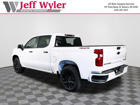 New 2026 Chevrolet Silverado 1500 Custom w/ LPO, Dark Essentials Package AWD/4WD image 30