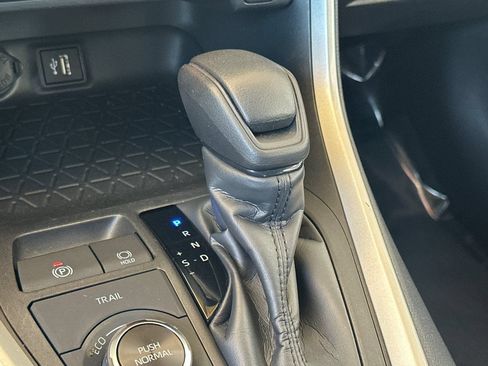 Used 2024 Toyota RAV4 LE AWD/4WD image 24