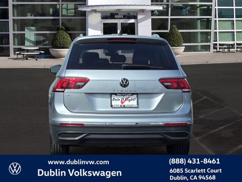 Certified 2023 Volkswagen Tiguan SE image 5
