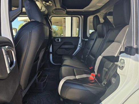 Used 2022 Jeep Wrangler Unlimited Sahara w/ LED Lighting Group image 12