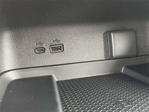 New 2026 Chevrolet Traverse High Country image 14