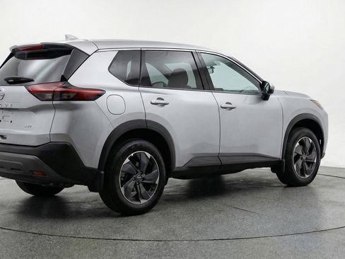 Used 2025 Nissan Rogue SV image 9