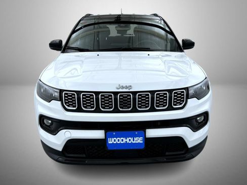 Used 2025 Jeep Compass Limited AWD/4WD image 2
