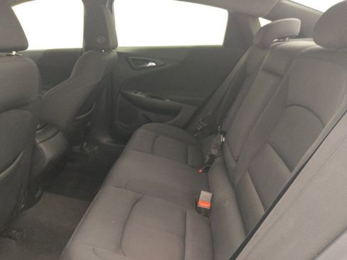 Used 2018 Chevrolet Malibu LS image 18