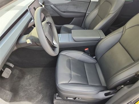 Used 2026 Tesla Model Y 2WD image 19