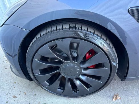 Used 2022 Tesla Model 3 Performance image 11