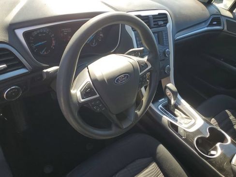 Used 2016 Ford Fusion SE FWD image 12