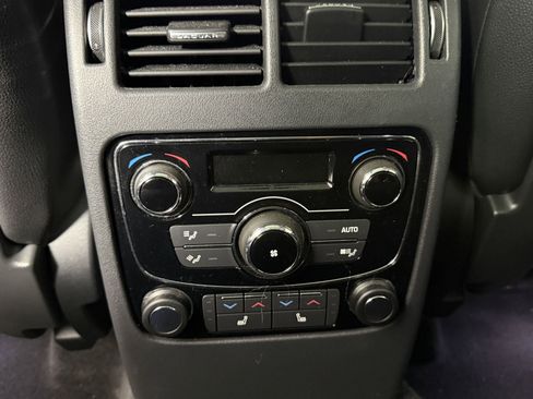 Used 2017 Jaguar F-PACE R-Sport image 24