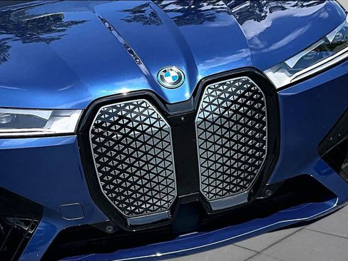 Used 2024 BMW iX xDrive50 w/ Sport Package AWD/4WD image 29