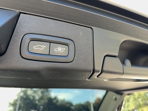 Used 2021 Volvo XC60 T8 Inscription image 24