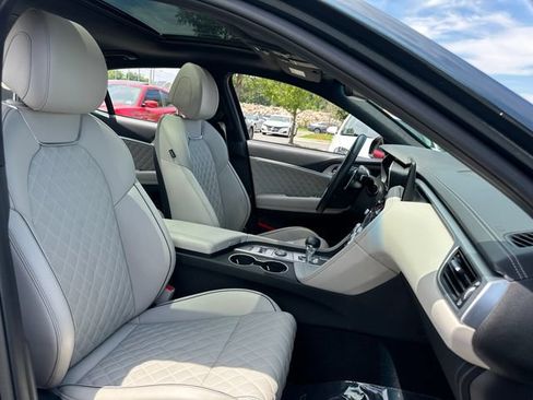 Used 2023 Genesis G70 3.3T w/ Sport Prestige Package AWD/4WD image 34