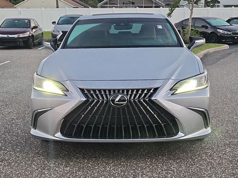Used 2024 Lexus ES 350 w/ Premium Package FWD image 2