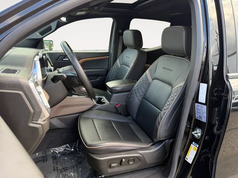Used 2023 GMC Canyon Denali AWD/4WD image 6