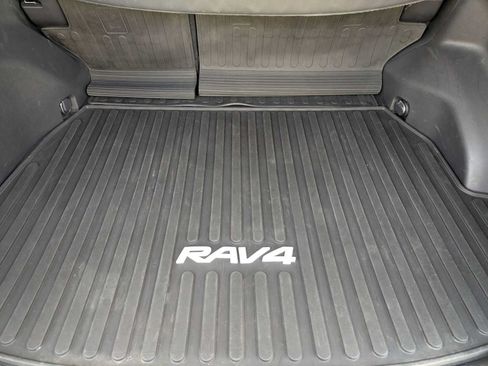 Certified 2021 Toyota RAV4 XLE w/ XLE Grade Weather Package AWD/4WD image 23