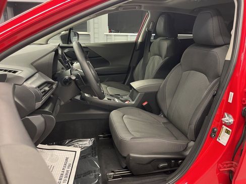 Used 2024 Subaru Crosstrek 2.0i Premium image 11