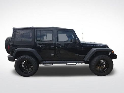 Used 2014 Jeep Wrangler Unlimited Rubicon w/ Connectivity Group AWD/4WD image 9
