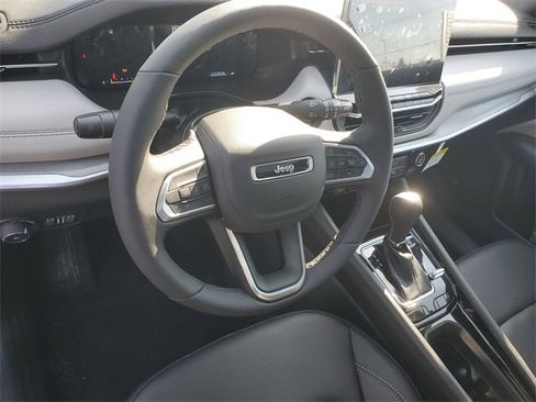 New 2026 Jeep Compass Limited w/ Sun, Sound & Navigation Group image 19