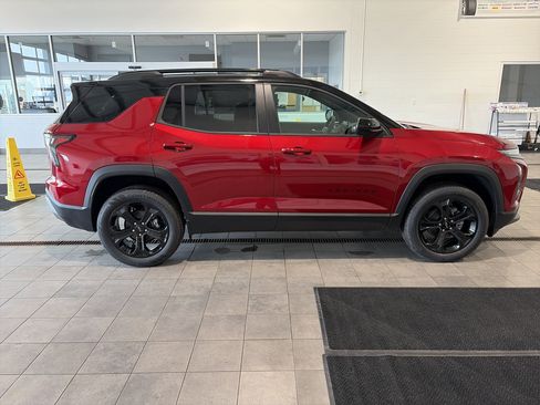 New 2026 Chevrolet Equinox LT w/ Convenience Package II image 2