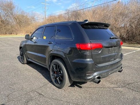 Used 2016 Jeep Grand Cherokee SRT image 3
