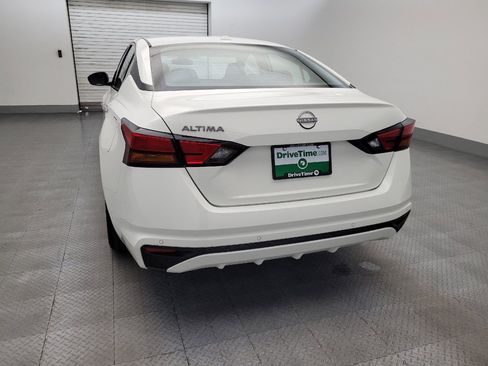 Used 2025 Nissan Altima 2.5 SV FWD image 6