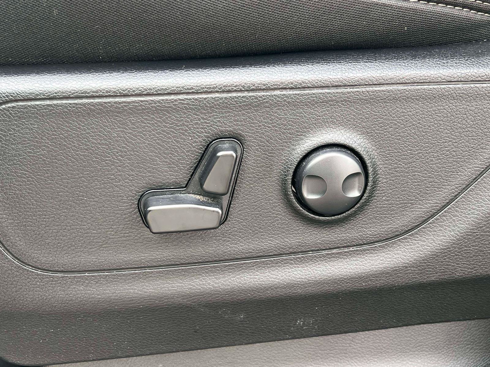 Used 2023 RAM 1500 Big Horn AWD/4WD image 19