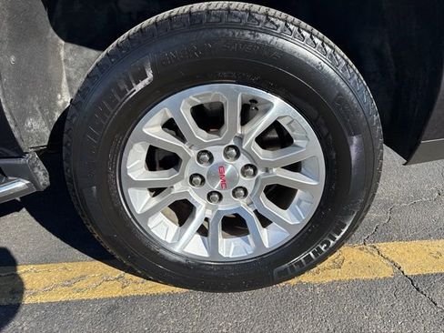 Used 2018 GMC Yukon SLT w/ Open Road Package image 11