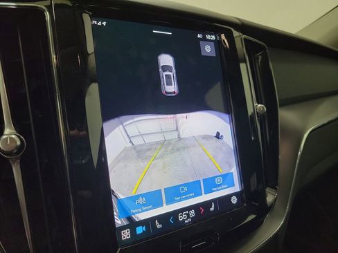 Used 2025 Volvo XC60 B5 Core image 29