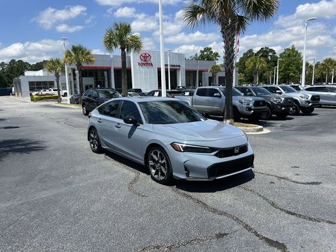 Used 2025 Honda Civic Sport Touring image 2