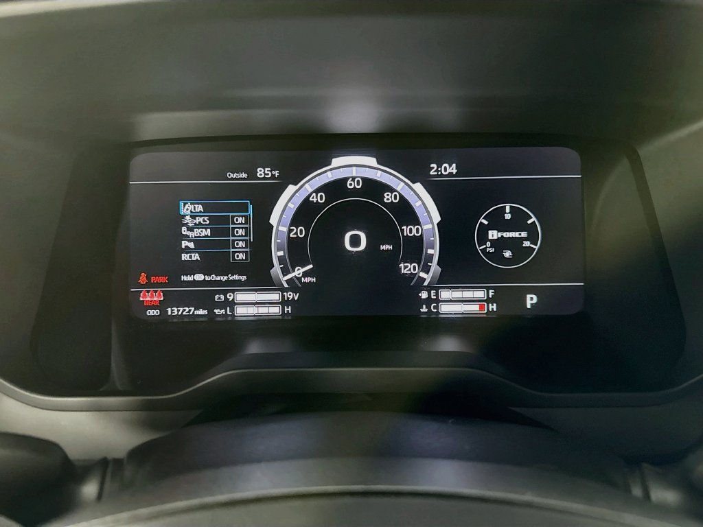 Used 2025 Toyota Tundra Limited AWD/4WD image 34
