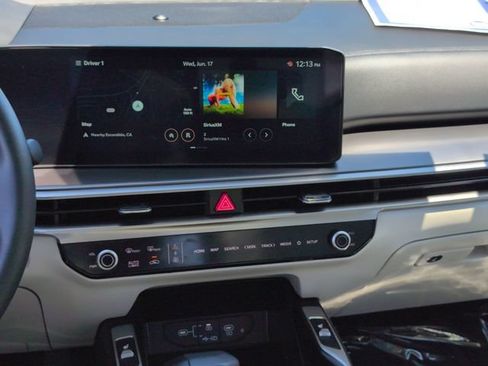Certified 2025 Kia Sorento S w/ Panoramic Sunroof Package FWD image 26