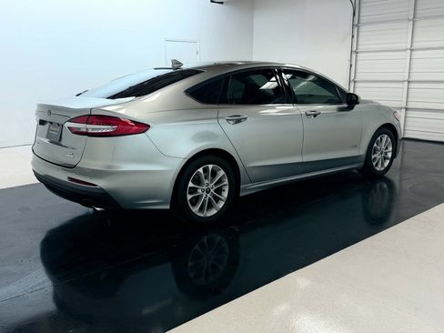 Used 2020 Ford Fusion SE FWD image 7