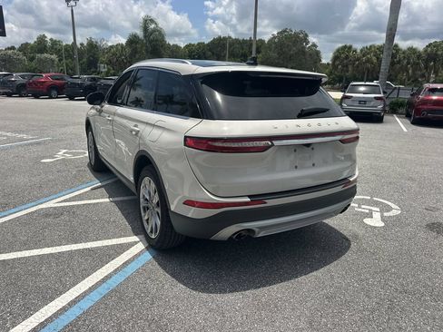 Used 2020 Lincoln Corsair AWD w/ Premium Package image 9