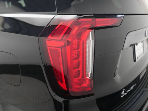 Used 2024 GMC Yukon XL AT4 AWD/4WD image 32
