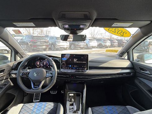 Used 2025 Volkswagen Golf R Black Edition image 25