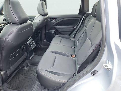 Used 2025 Subaru Forester Touring AWD/4WD image 37