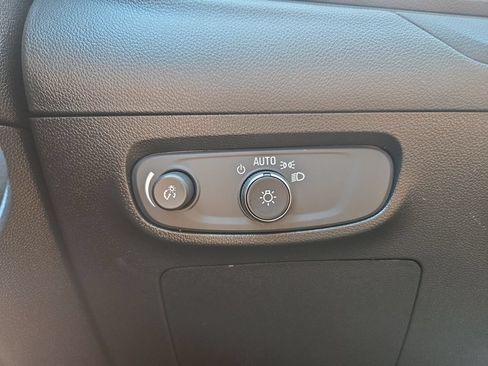 Used 2024 Buick Encore GX Sport Touring AWD/4WD image 19