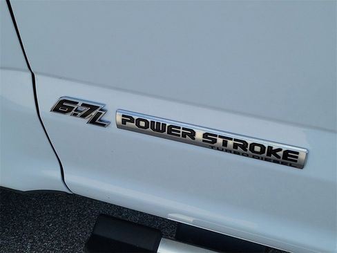 Used 2022 Ford F250 XLT w/ XLT Premium Package image 18