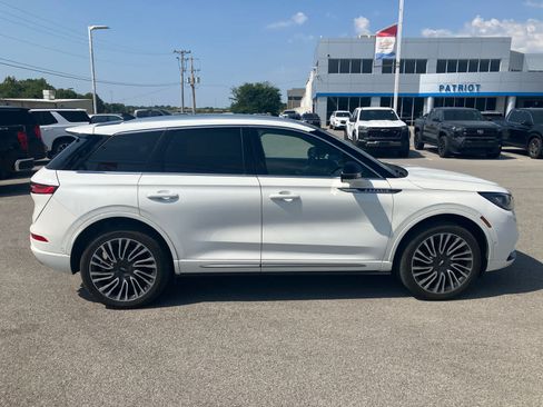 Used 2022 Lincoln Corsair Reserve w/ Equipment Group 201A AWD/4WD image 8