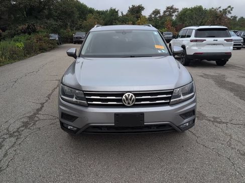 Used 2019 Volkswagen Tiguan SEL FWD image 2