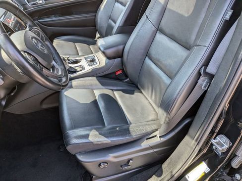 Used 2021 Jeep Grand Cherokee Limited image 25