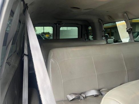Used 2007 Ford E-350 and Econoline 350 XL image 8