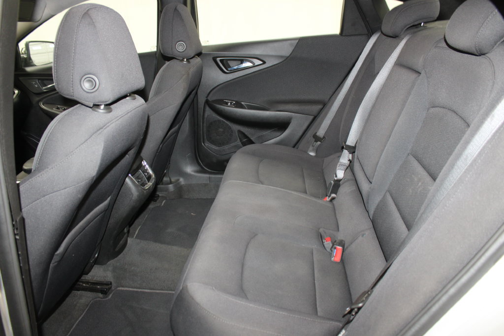 Used 2022 Chevrolet Malibu LT FWD image 19