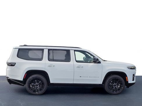 New 2026 Jeep Grand Wagoneer Limited AWD/4WD image 7