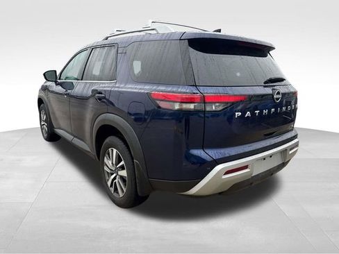 Used 2024 Nissan Pathfinder SL image 7