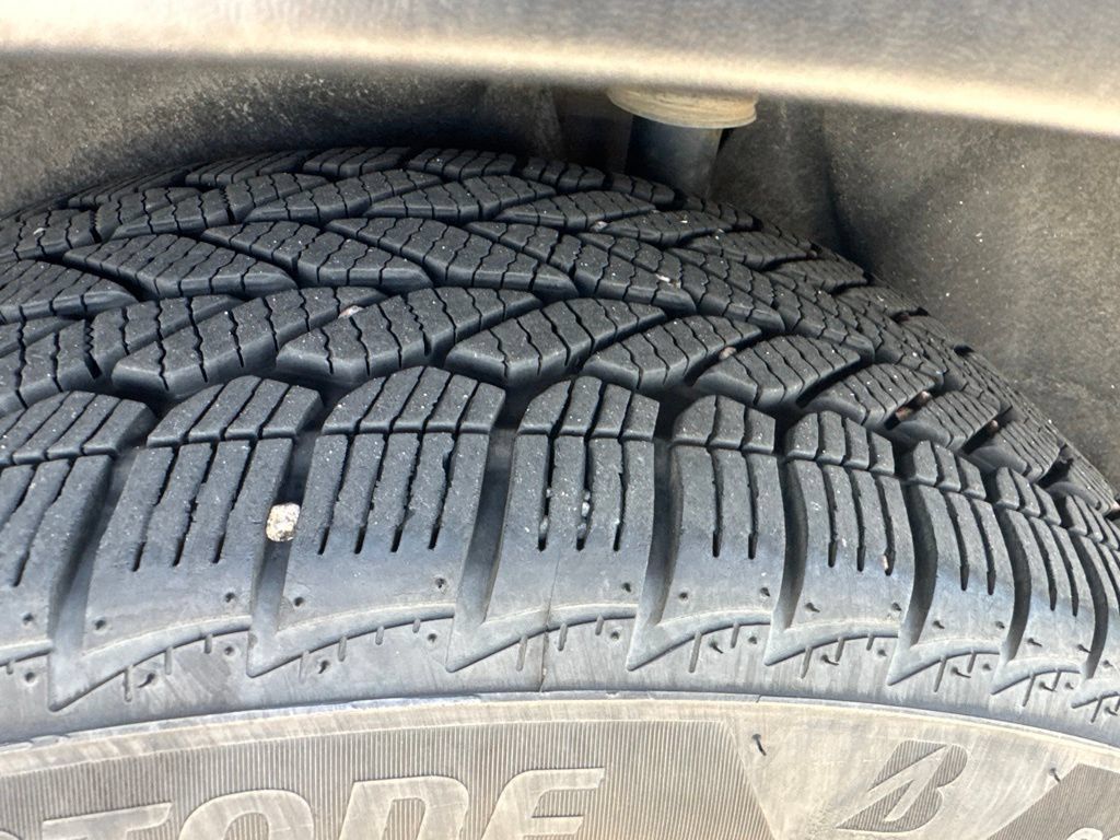 Used 2019 Honda CR-V EX-L image 6