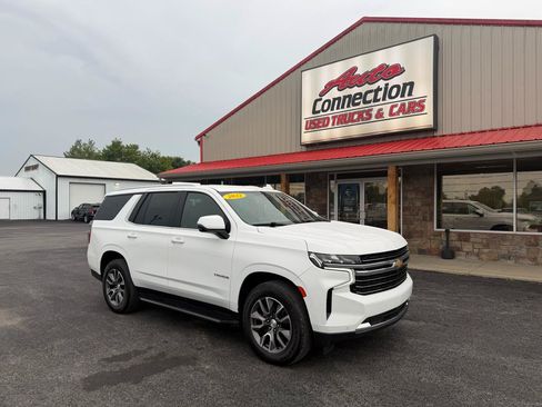 Used 2022 Chevrolet Tahoe LT w/ Luxury Package AWD/4WD image 2