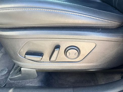 Used 2025 Kia Sorento S w/ Panoramic Sunroof Package AWD/4WD image 8